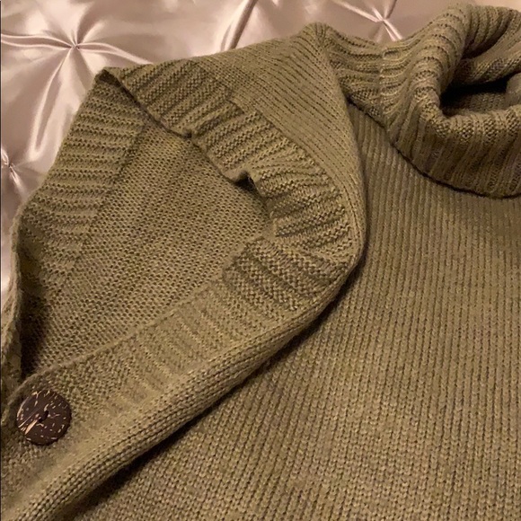 Sleeveless Cowl Neck Sweater - Picture 4 of 7